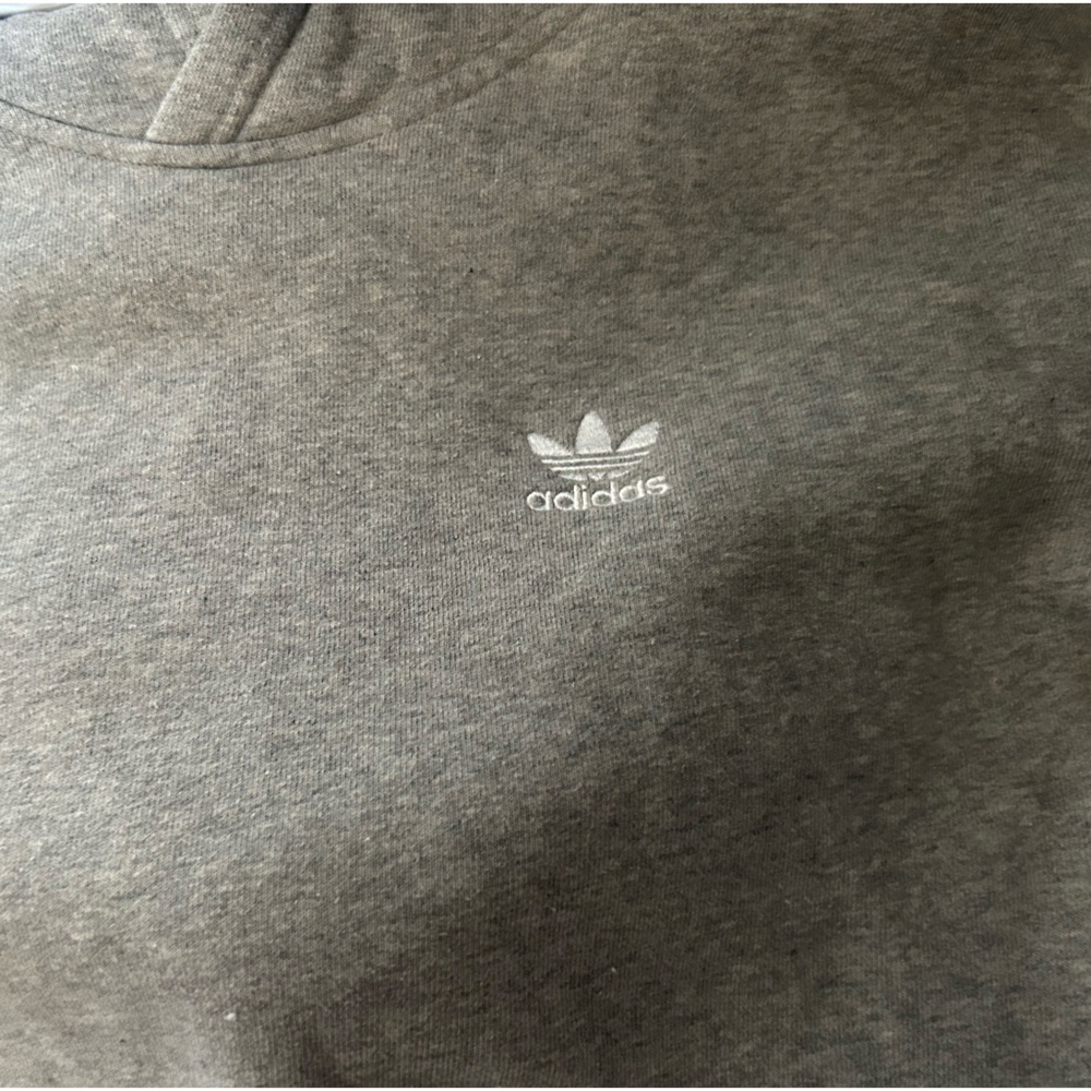 Adidas sweatshirt - Picture 2 of 4